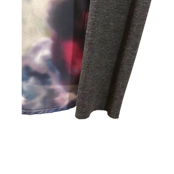 Zara Gray With Satin Watercolor Floral Overlay V-neck Knit Sweater Size Small - Picture 2 of 10